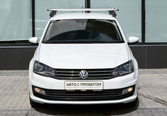 Подержанный автомобиль Volkswagen Polo Sedan 2016 года (8 фото)