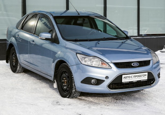 Подержанный автомобиль Ford Focus Sedan 2008 года (7 фото)