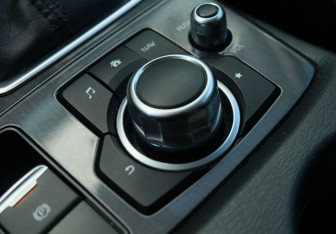 Подержанный автомобиль Mazda CX-5 2016 года (13 фото)