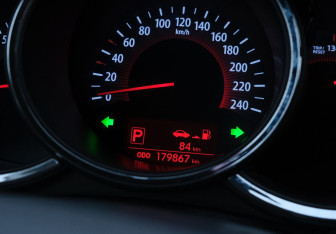 Подержанный автомобиль Kia Sorento 2012 года (16 фото)