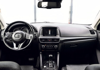 Подержанный автомобиль Mazda CX-5 2015 года (17 фото)