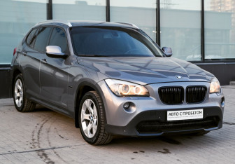Подержанный автомобиль BMW X1 2012 года (7 фото)