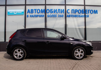 Подержанный автомобиль Hyundai i30 Hatchback 2009 года (6 фото)