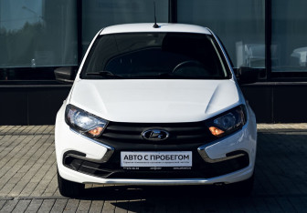 Подержанный автомобиль LADA (ВАЗ) Granta Liftback 2018 года (8 фото)