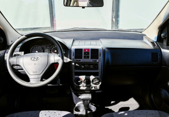 Подержанный автомобиль Hyundai Getz 2005 года (16 фото)
