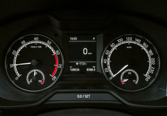 Подержанный автомобиль Skoda Octavia Liftback 2018 года (16 фото)