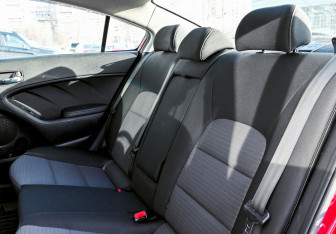 Подержанный автомобиль Kia Cerato Sedan 2014 года (18 фото)