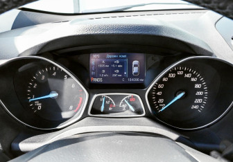 Подержанный автомобиль Ford Kuga 2014 года (11 фото)