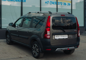 Подержанный автомобиль LADA (ВАЗ) Largus Wagon 2021 года (3 фото)