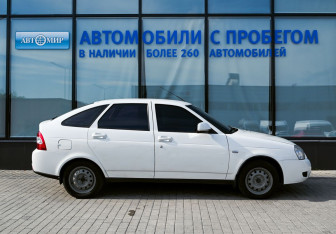 Подержанный автомобиль LADA (ВАЗ) Priora Hatchback 2014 года (6 фото)
