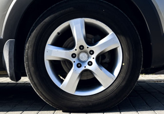 Подержанный автомобиль Chevrolet Captiva 2008 года (20 фото)