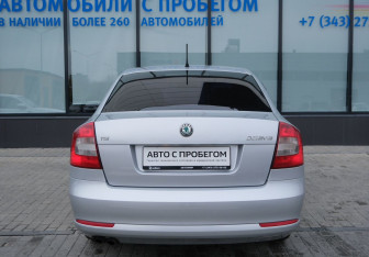Подержанный автомобиль Skoda Octavia Liftback 2012 года (4 фото)