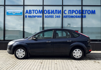 Подержанный автомобиль Ford Focus Hatchback 2011 года (2 фото)