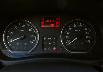 Подержанный автомобиль Nissan Almera Sedan 2013 года (15 фото)