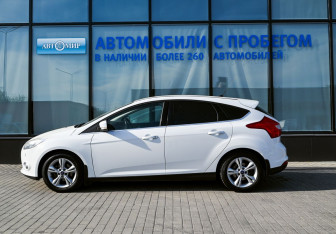 Подержанный автомобиль Ford Focus Hatchback 2012 года (2 фото)
