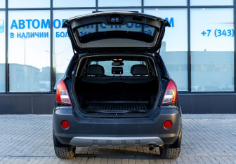 Подержанный автомобиль Opel Antara 2013 года (20 фото)