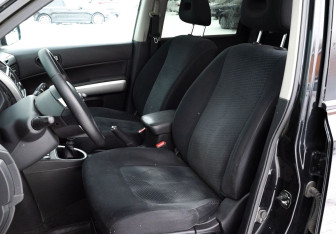 Подержанный автомобиль Nissan X-Trail 2013 года (9 фото)