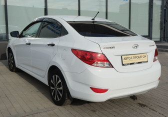 Подержанный автомобиль Hyundai Solaris Sedan 2014 года (3 фото)