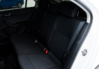Подержанный автомобиль Skoda Rapid Liftback 2019 года (16 фото)