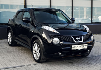 Подержанный автомобиль Nissan Juke 2011 года (7 фото)