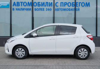 Подержанный автомобиль Toyota Vitz 2018 года (2 фото)