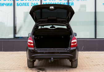 Подержанный автомобиль LADA (ВАЗ) Kalina Wagon 2018 года (17 фото)