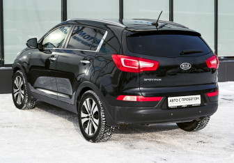 Подержанный автомобиль Kia Sportage 2011 года (3 фото)