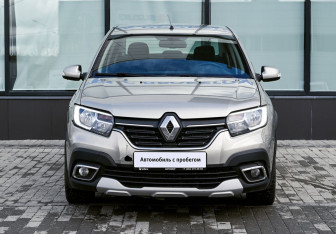 Подержанный автомобиль Renault Logan Sedan 2019 года (8 фото)