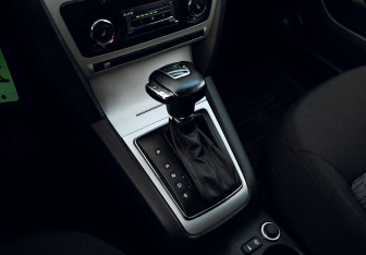 Подержанный автомобиль Skoda Octavia Liftback 2012 года (10 фото)