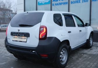 Подержанный автомобиль Renault Duster 2018 года (5 фото)