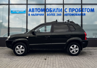 Подержанный автомобиль Hyundai Tucson 2007 года (2 фото)