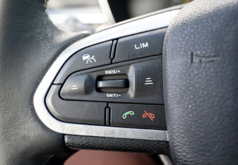 Подержанный автомобиль Geely Atlas Pro 2021 года (13 фото)