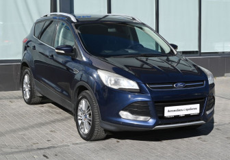 Подержанный автомобиль Ford Kuga 2013 года (7 фото)