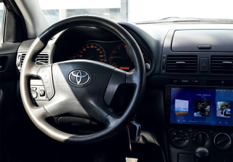 Подержанный автомобиль Toyota Avensis Sedan 2006 года (18 фото)