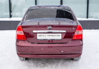 Подержанный автомобиль Lifan Solano 2011 года (5 фото)