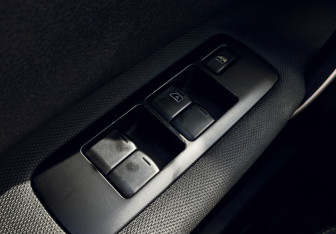 Подержанный автомобиль Nissan Qashqai 2012 года (12 фото)
