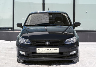 Подержанный автомобиль Volkswagen Polo Sedan 2018 года (8 фото)