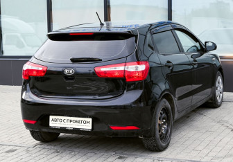 Подержанный автомобиль Kia Rio Hatchback 2013 года (5 фото)