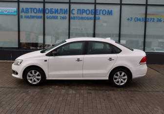 Подержанный автомобиль Volkswagen Polo Sedan 2013 года (2 фото)