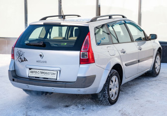 Подержанный автомобиль Renault Megane Wagon 2008 года (5 фото)