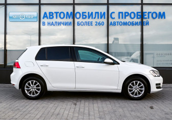 Подержанный автомобиль Volkswagen Golf Hatchback 2014 года (6 фото)