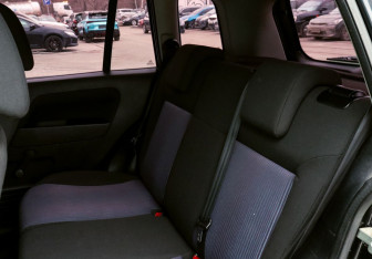 Подержанный автомобиль Ford Fusion 2008 года (15 фото)