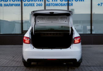 Подержанный автомобиль LADA (ВАЗ) Vesta Sedan 2017 года (20 фото)