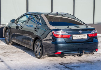 Подержанный автомобиль Toyota Camry Sedan 2017 года (3 фото)