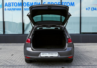 Подержанный автомобиль Volkswagen Golf Hatchback 2013 года (19 фото)