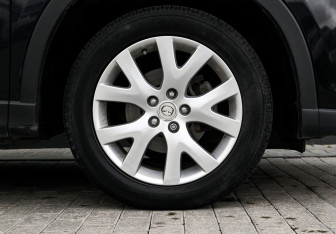 Подержанный автомобиль Mazda CX-5 2012 года (23 фото)