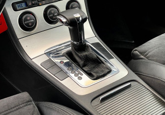 Подержанный автомобиль Volkswagen Passat Sedan 2009 года (12 фото)