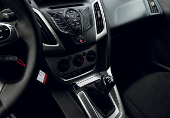 Подержанный автомобиль Ford Focus Hatchback 2012 года (10 фото)