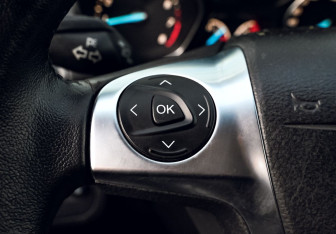 Подержанный автомобиль Ford Kuga 2015 года (15 фото)