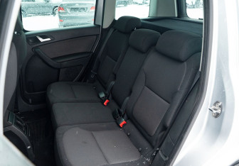 Подержанный автомобиль Skoda Yeti 2013 года (16 фото)